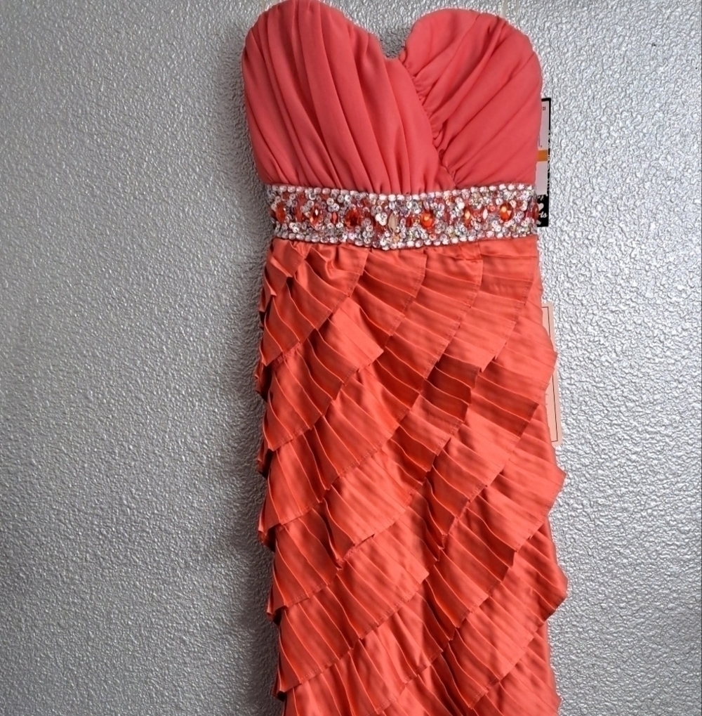 NWT Sequin Hearts Orange Strapless Ruffled Mini Dress Size 7